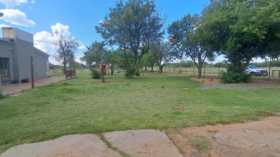 4 Bedroom Property for Sale in Roodewal Free State